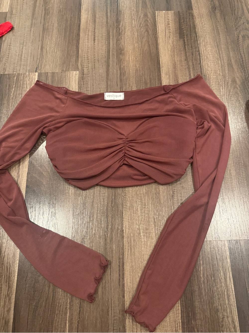 Vestique Women's Long Sleeve Ruched Crop Top